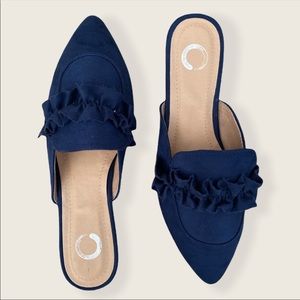 ✨SOLD✨ SLIP-ON FLATS